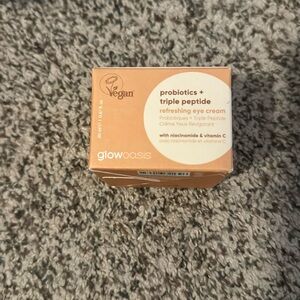 Glowoasis probiotics + triple peptide refreshing eye cream